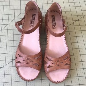 Pikolinos leather wedge sandals Size 39